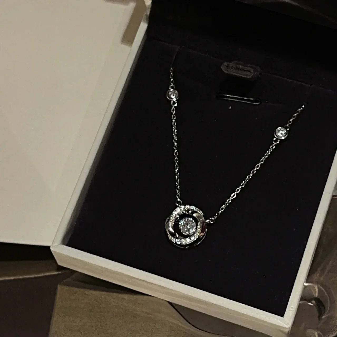 Подвески Mobius с тремя секундными сердечками женские универсальные оптовые