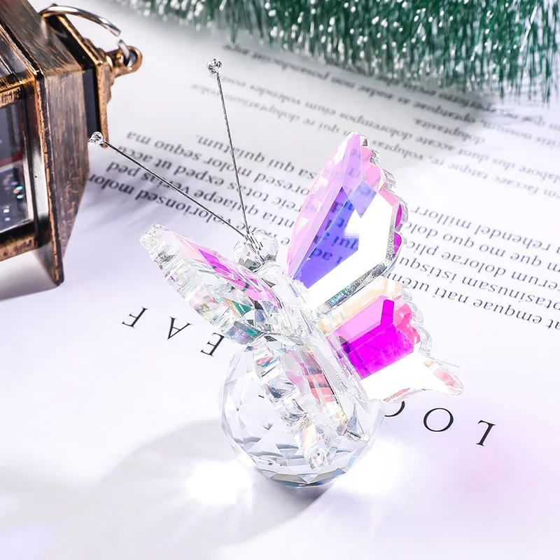 

Хрустальная бабочка с шаром