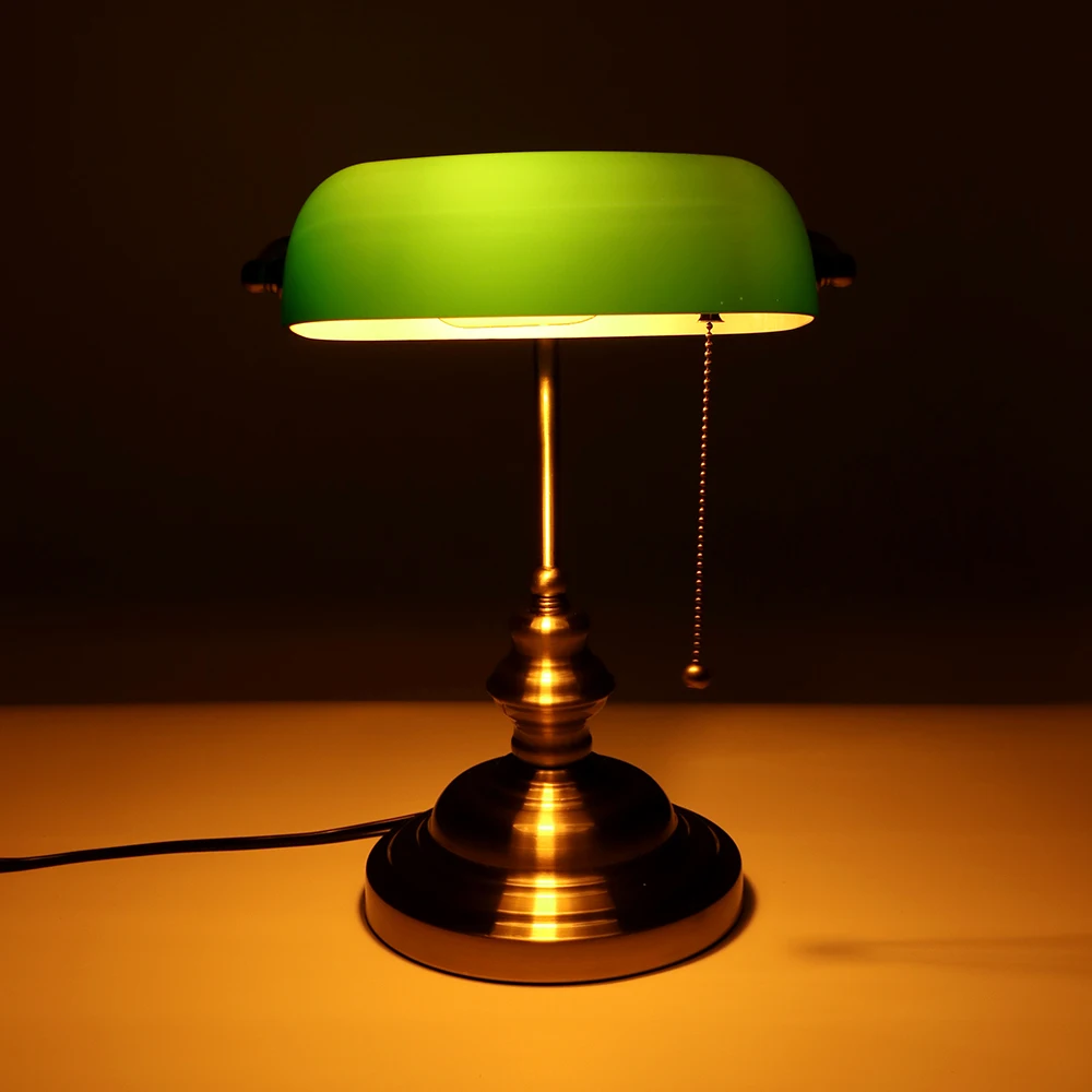 

European Classic Retro Minimalist Desk Lamp LED With Zipper Switch Green Glass Lamp Shade Desk Lamp Bedroom Study Decorative Lam
