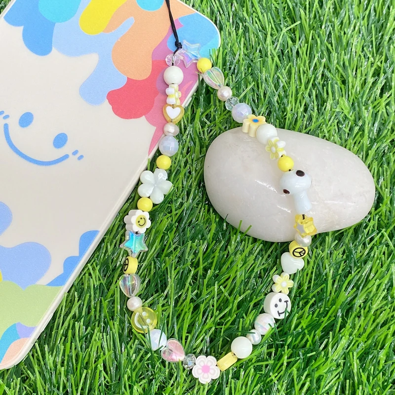 2022 Fashion New Hot Sale Mobile Phone Chain Color Sweet Romantic Smile Mobile Phone with Anti-lost Lanyard for Ladies