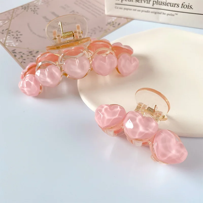 

Acrylic Women Barrettes Summer Big Size Heart Hair Claws Fashion Hair Accessories Sweet Cute Girls Hair Accessories Hairclips