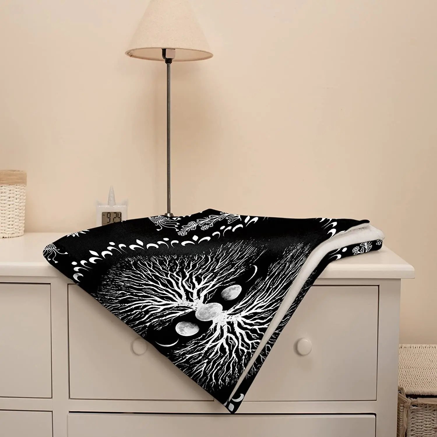 

Blanket Night of The Flowering Moon Gifts Super Soft Throws Lightweight Plush Bedding Quilt Fleece Blankets for Sofa Chair