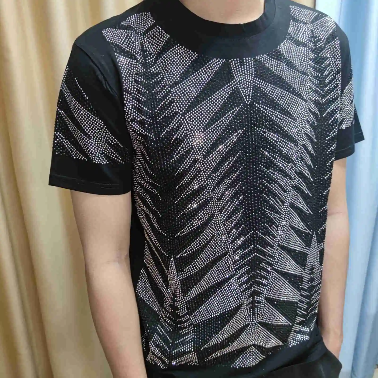 

High Quality Silver Hot Diamond Men's T-shirt Round Neck Tshirt For Men Short Sleeve T-shirt Trend Summer Top Designer Clothing