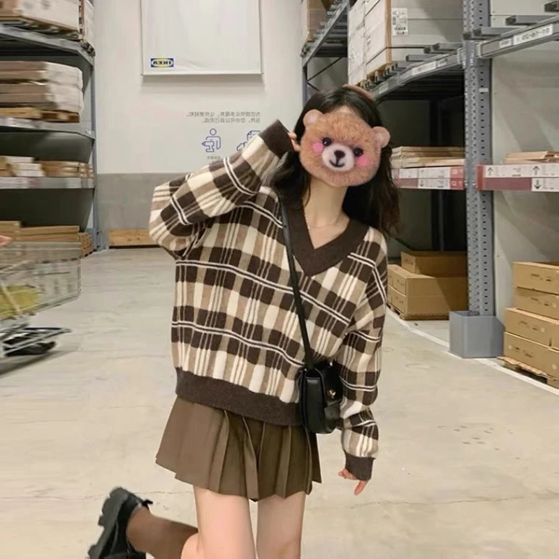 Рисунок 6 - Женский костюм из двух предметов