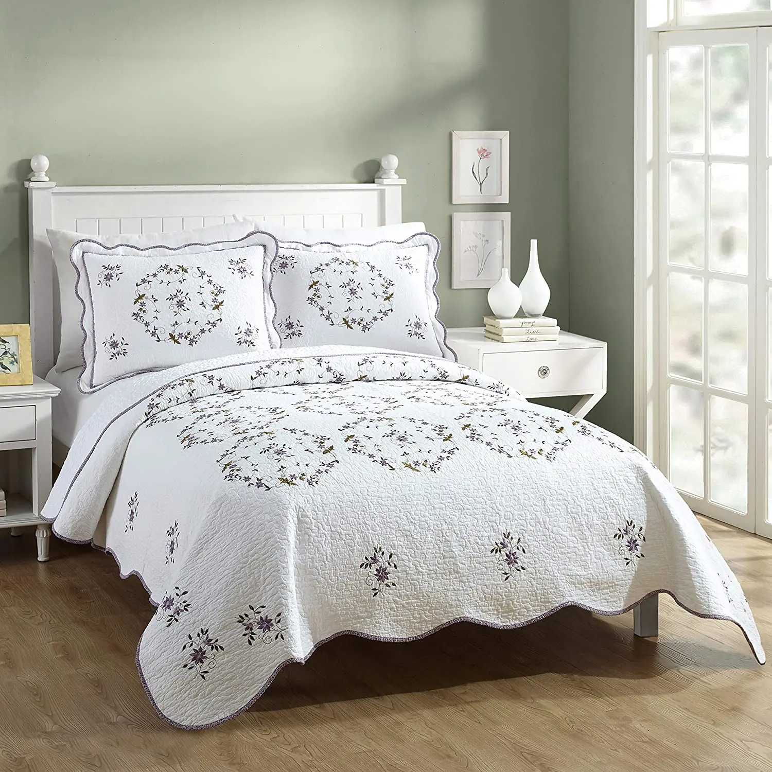 

Modern Heirloom Felisa 3-Piece Quilt Set - Full/Queen