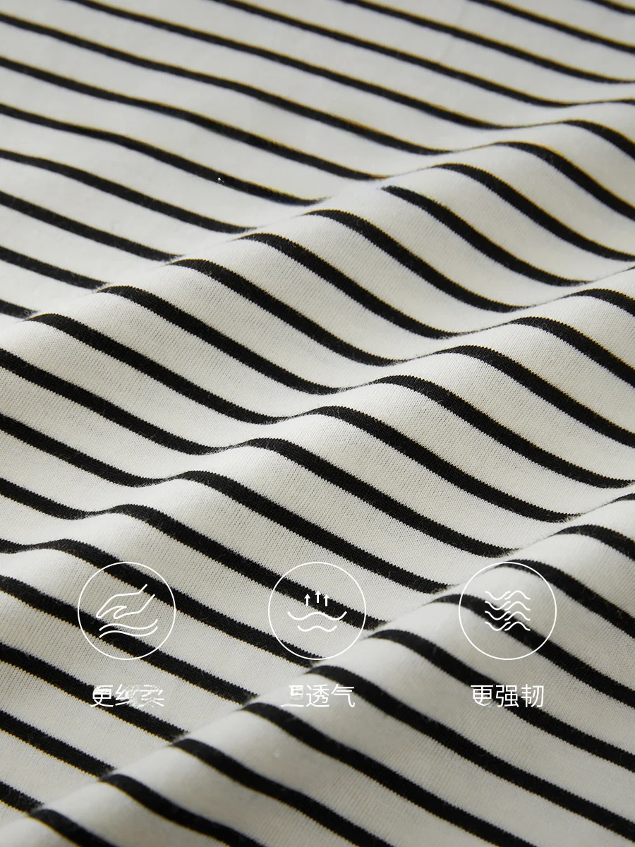 Футболка женская универсальная в черно-белую полоску с коротким рукавом