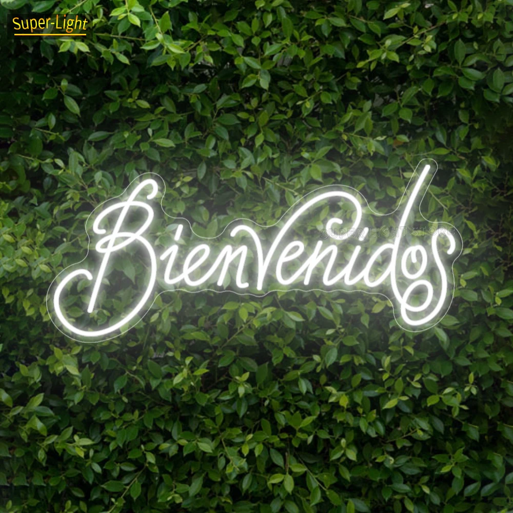 Большой неоновый RGB знак с именем на заказ 80x35 см для украшения дня рождения