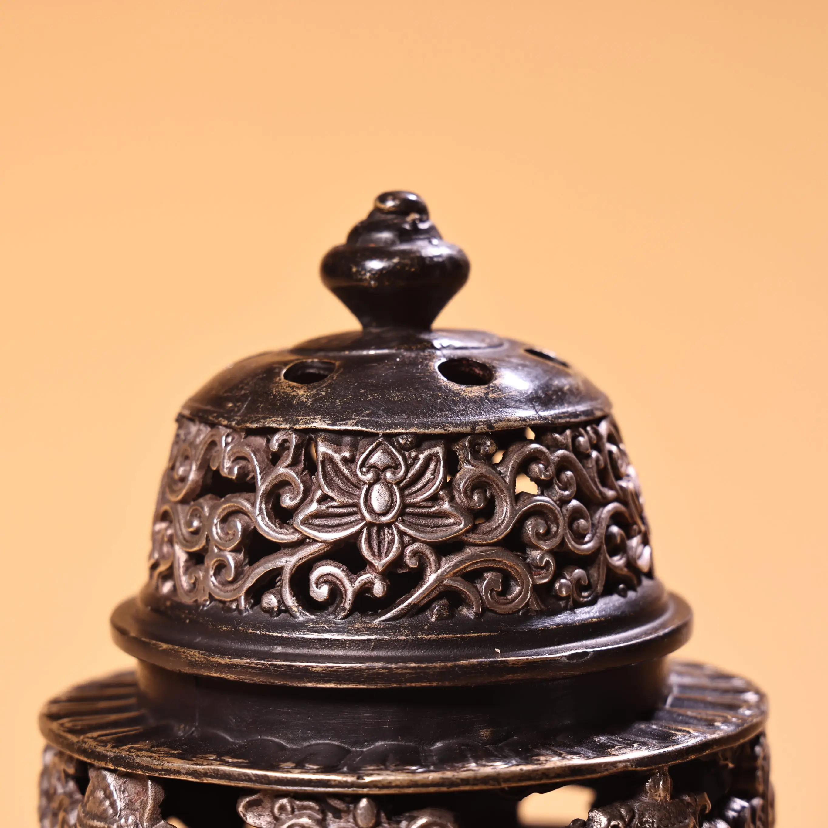 Курильница Ji Xiang Ba Bao — изысканное латунное мастерство посеребрение антикварный