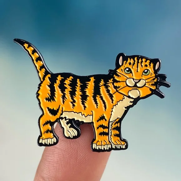 

Cartoons Siberian Tiger Brooch Metal Badge Lapel Pin Jacket Jeans Fashion Jewelry Accessories Gift