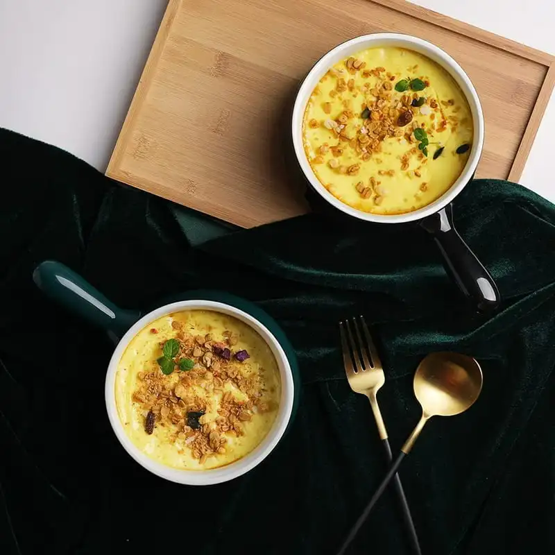 

Delightfully Stylish 22 OZ Ceramic Soup Bowls with Handle, Dishwasher and Microwave Safe - Perfect for serving French Onion Soup