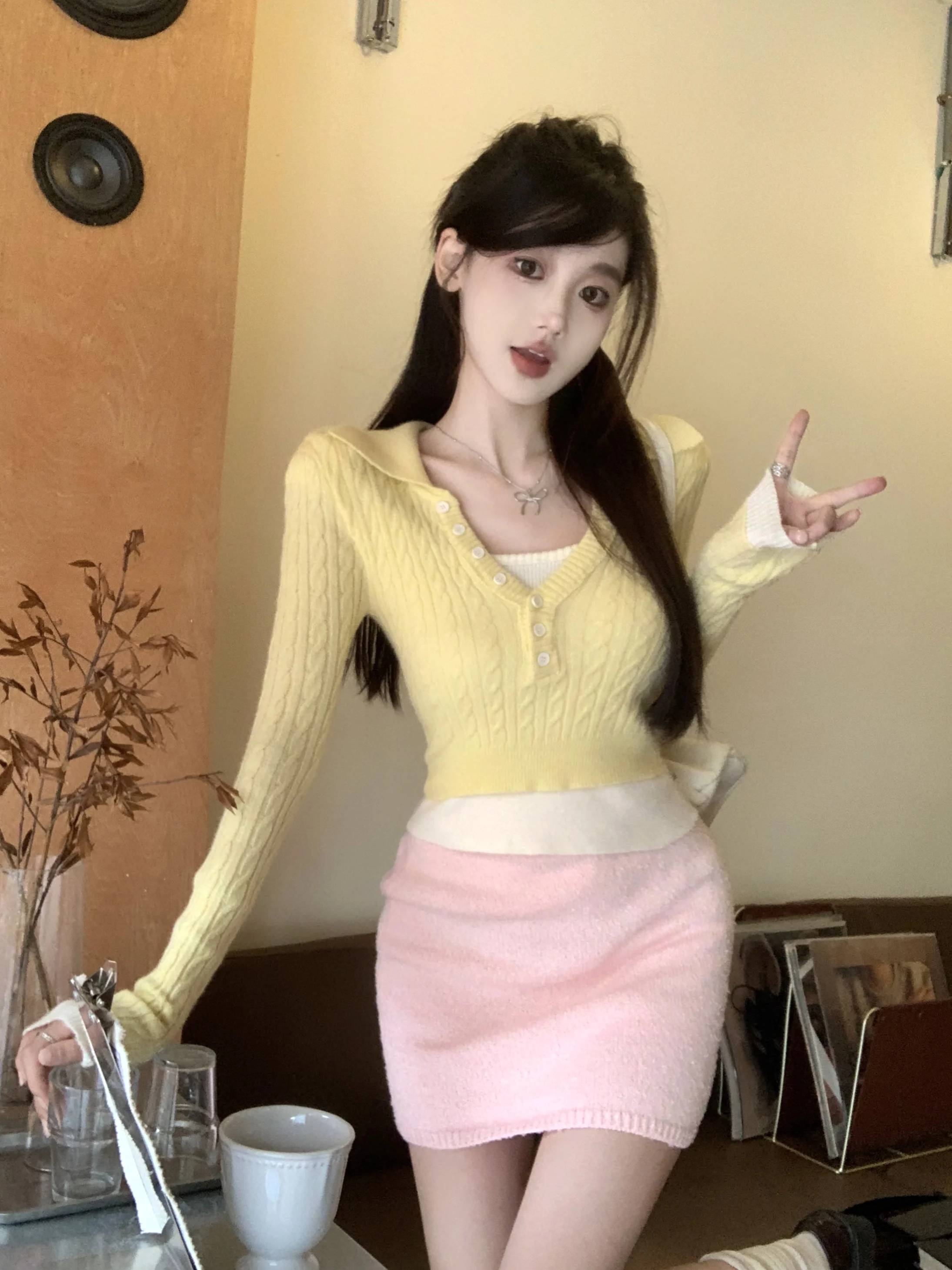 Желтый вязаный женский костюм Gyaru из двух предметов осенне-зимний новый дизайн