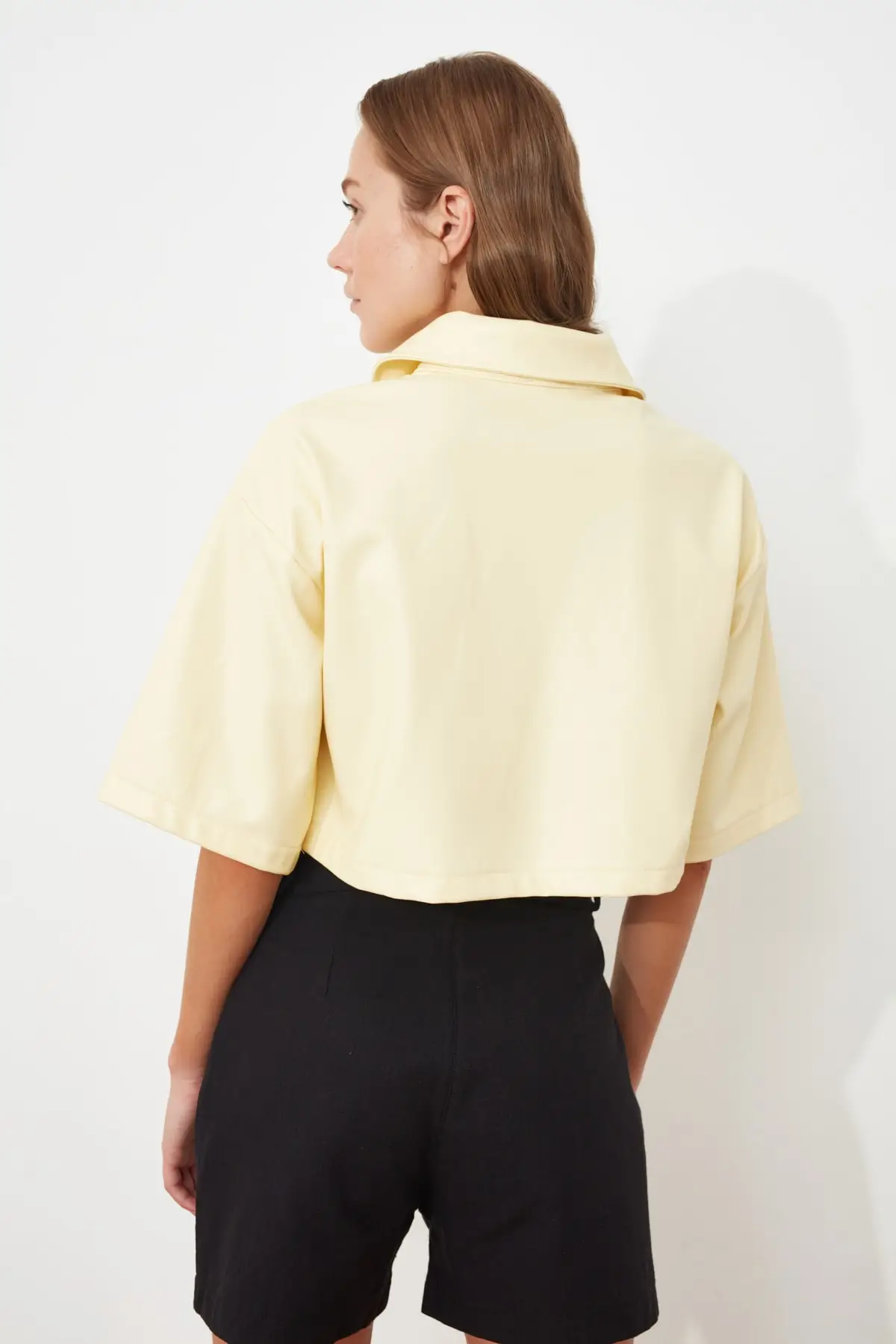 

Trendyol Double Pockets Shirt TWOSS21GO0558