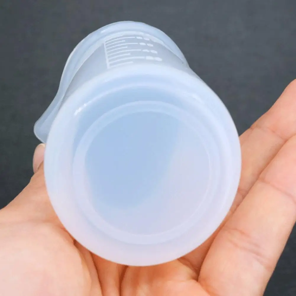 

Smooth Pointed Diversion Port Simple to Pour Easy Cleaning Measuring Jug Non-slip Bottom Glue Mixing Cup Hand Made Tool