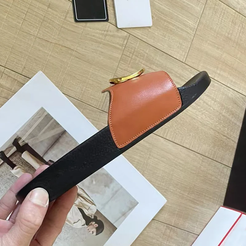 Women's slippers 2023 new summer fashion luxury women's shoes metal decoration flat leather men's slippers casual beach shoes