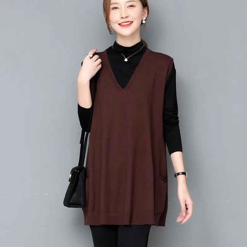 

2023 New Women's New V-neck Sleeveless Pullover Knitted Waistband Loose Solid Color Fashion Sweater Trend In Autumn T460