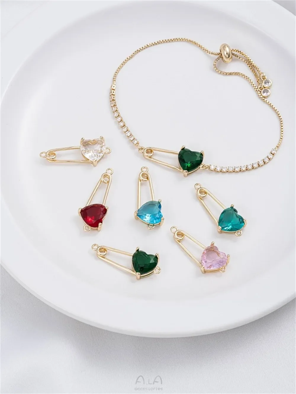 14-каратное золото вертикальный персиковый кристалл в форме сердца циркон