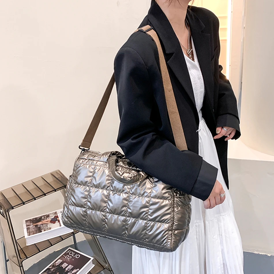 

Winter Women's Shoulder Messenger Bag High Quality Down Fabric Fashion Crossbody Bag Luxury Jewelry Designer Female Padded Bag