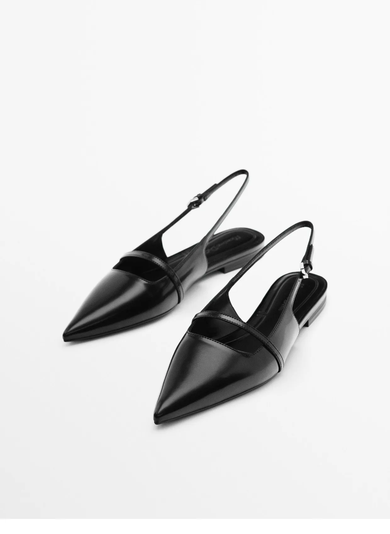 

2023 Summer New Black Pointed Toe Mule Shoes Leather Flat Sandals Low Heel Package Head Outside Wear Back Trip with Slippers