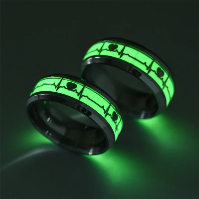 

Fashion Luminous Dragon Ring Love Heart Retro Stainless Steel Fluorescent Rings for Men Plus Couple Rings Luxury Jewelr