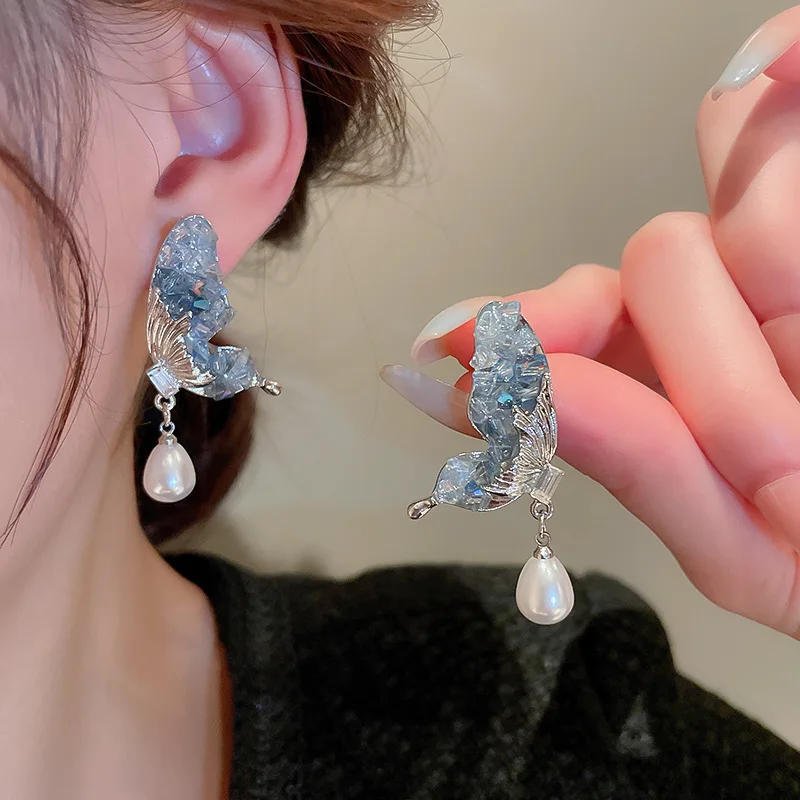 

Butterfly pearl drops earrings 2022 new fashion light luxury niche design temperament earrings female