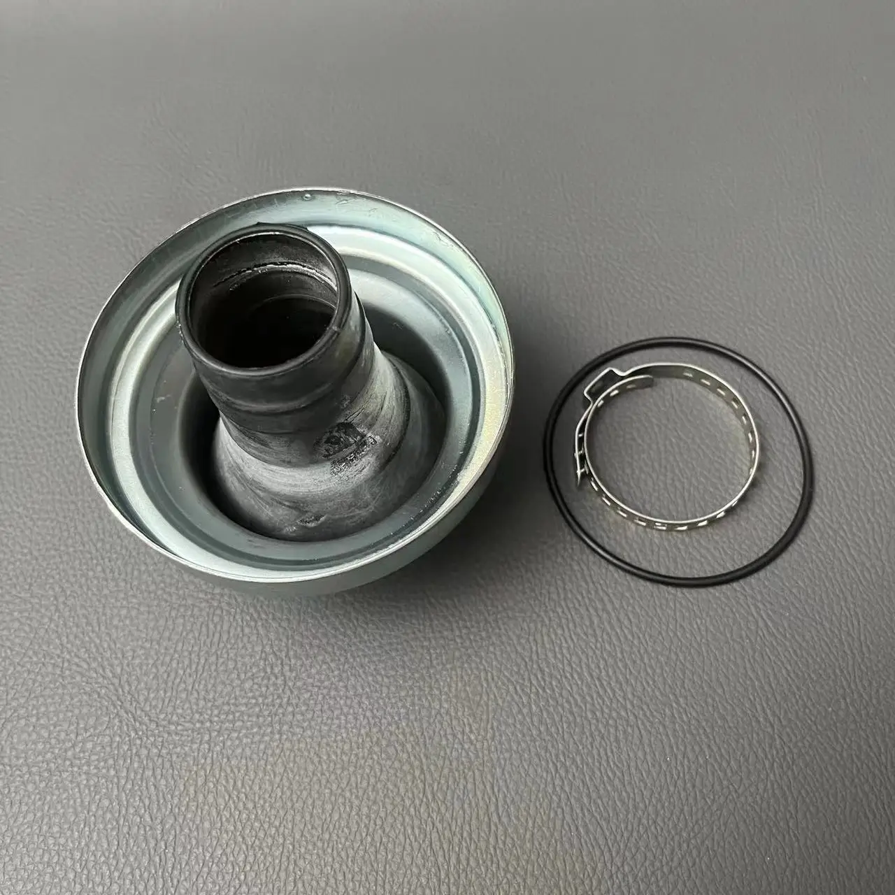 

Центральный опорный подшипник Driveshaft 7L6521102 7L0521407 для VW Touareg для Porsche Cayenne автомобильные аксессуары