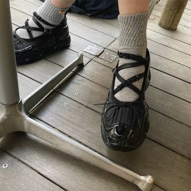 Кроссовки женские ручной работы дышащие на шнуровке с бусинами бантиками