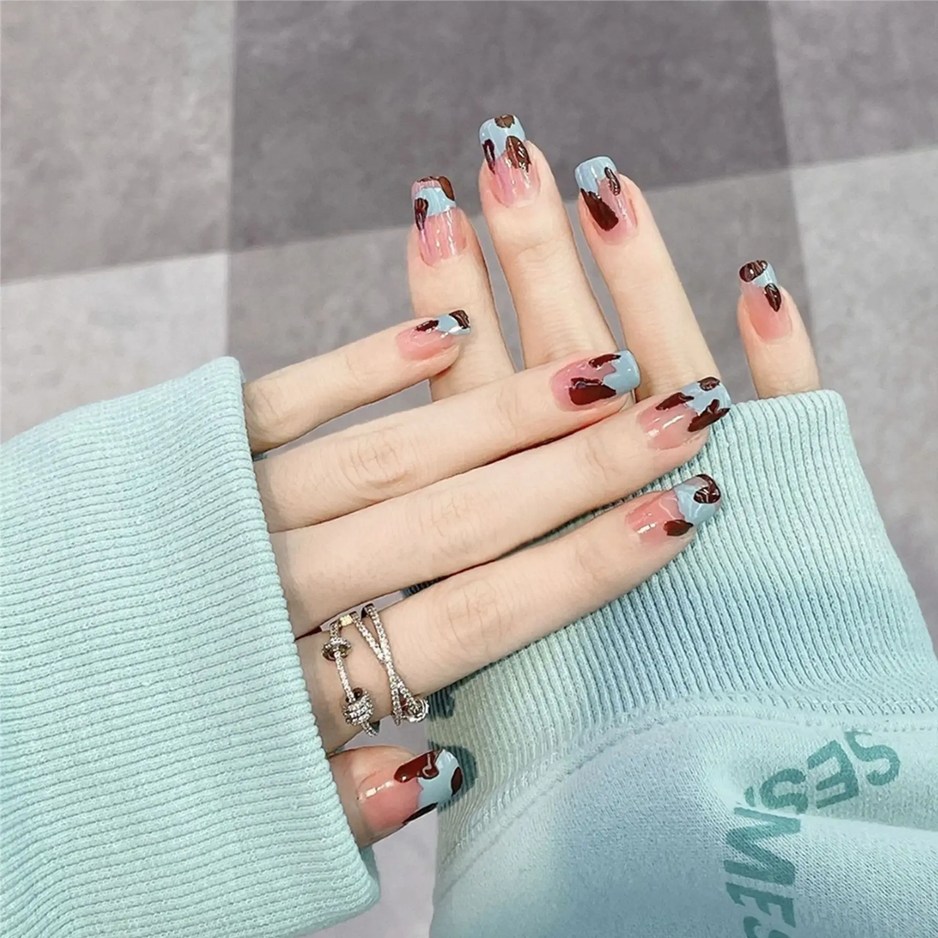 

24PCS Korean False Nails Long Reusable False Nails DIY European and American Wearable Daily Quick Wear Women's Design Nail Parts
