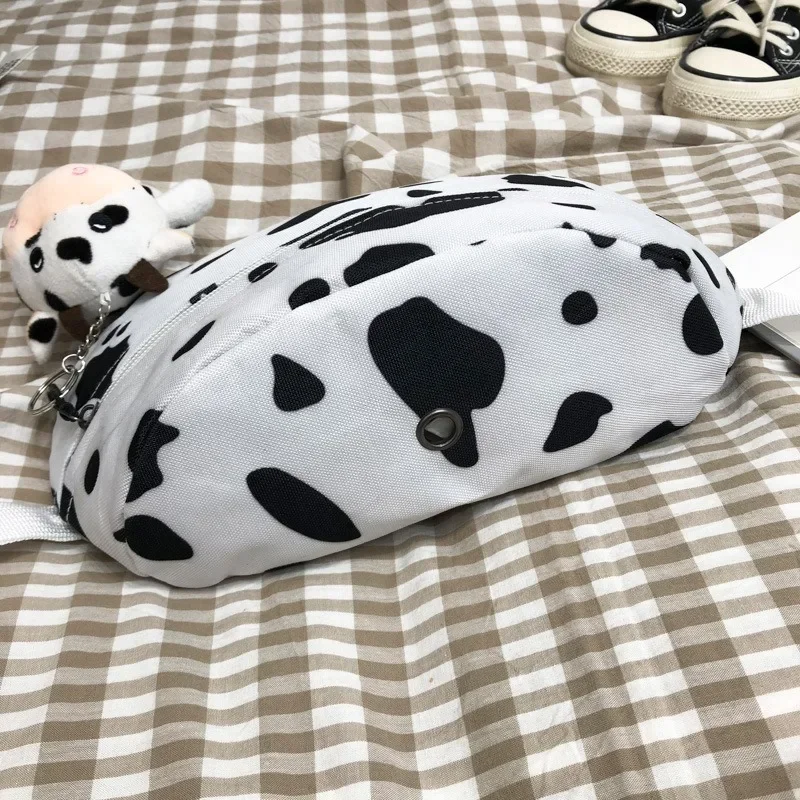 Женская нагрудная сумка Half Moon вместительная водонепроницаемая из ткани Оксфорд