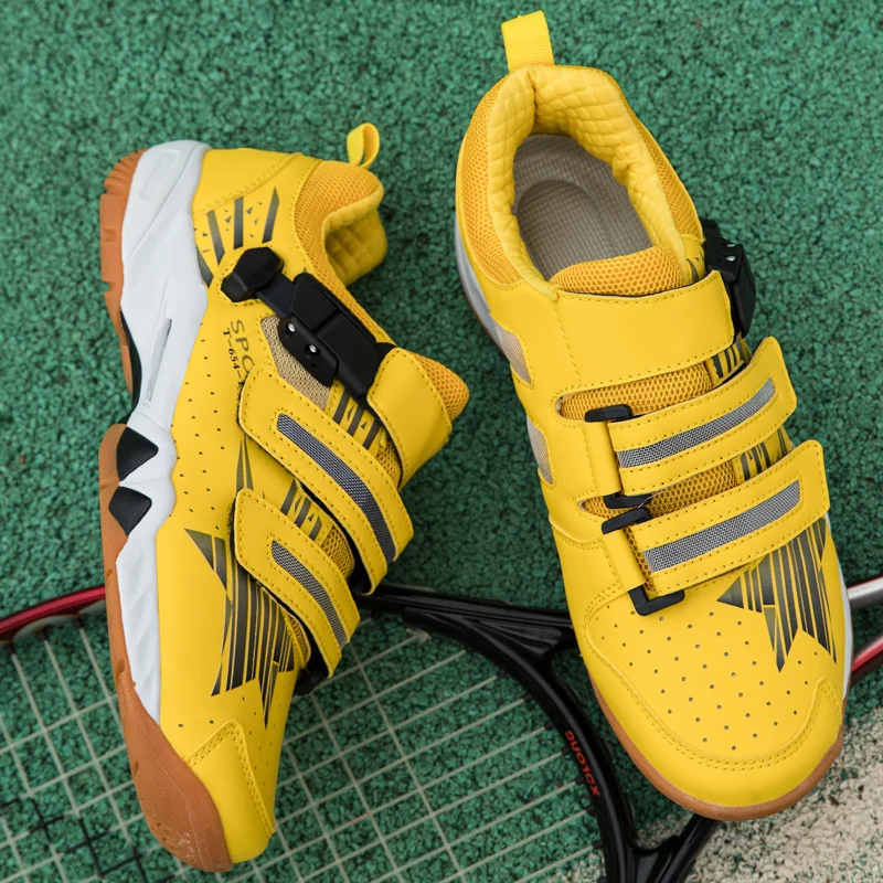 

New Breathable Volleyball Shoes Men Big Size 45 Light Weight Badminton Footwears Men Women Volleyball Sneakers Tennis Shoes