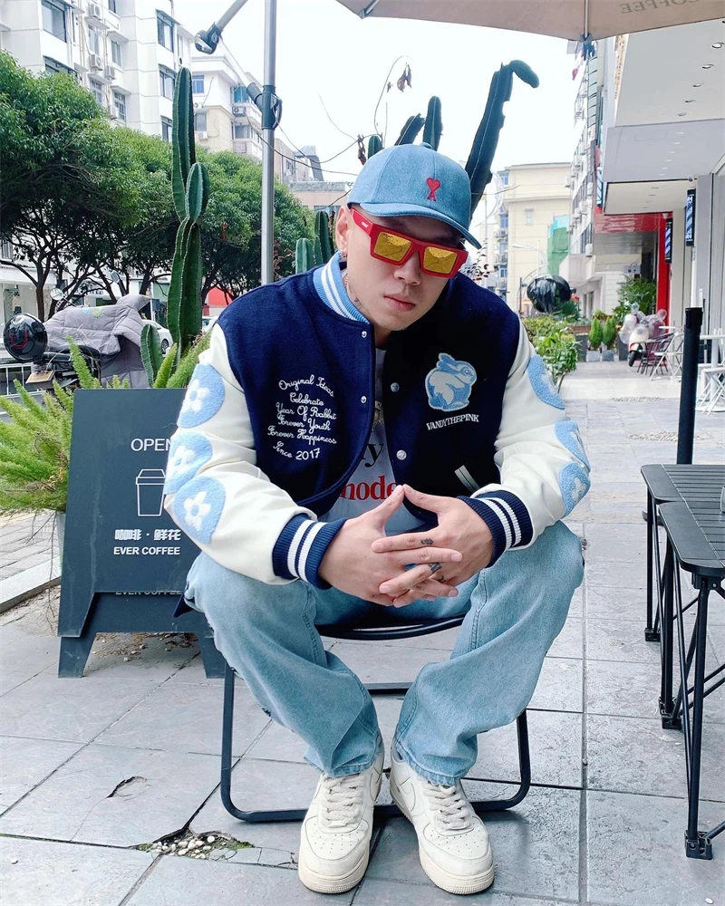 Винтажная бейсбольная куртка Vandythepink с вышивкой