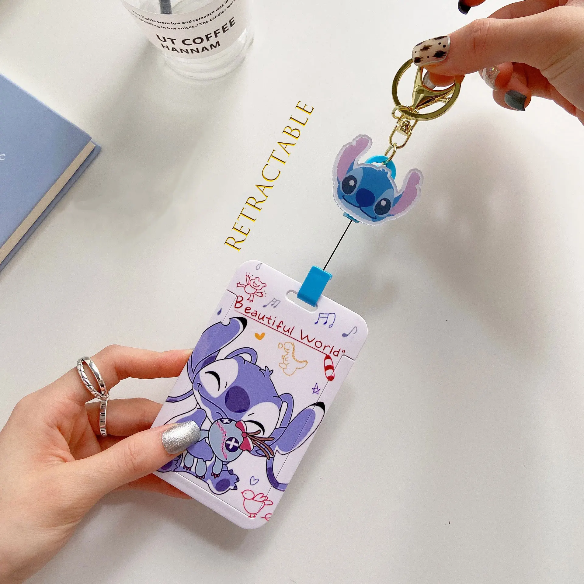 Выдвижной брелок для ключей из мультфильма Disney |