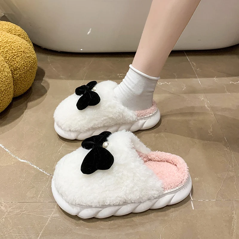

Тапочки женские домашние на плоской подошве, роскошные сланцы, зимняя обувь на платформе, с бантом-бабочкой, из флока, массажные дизайнерски...