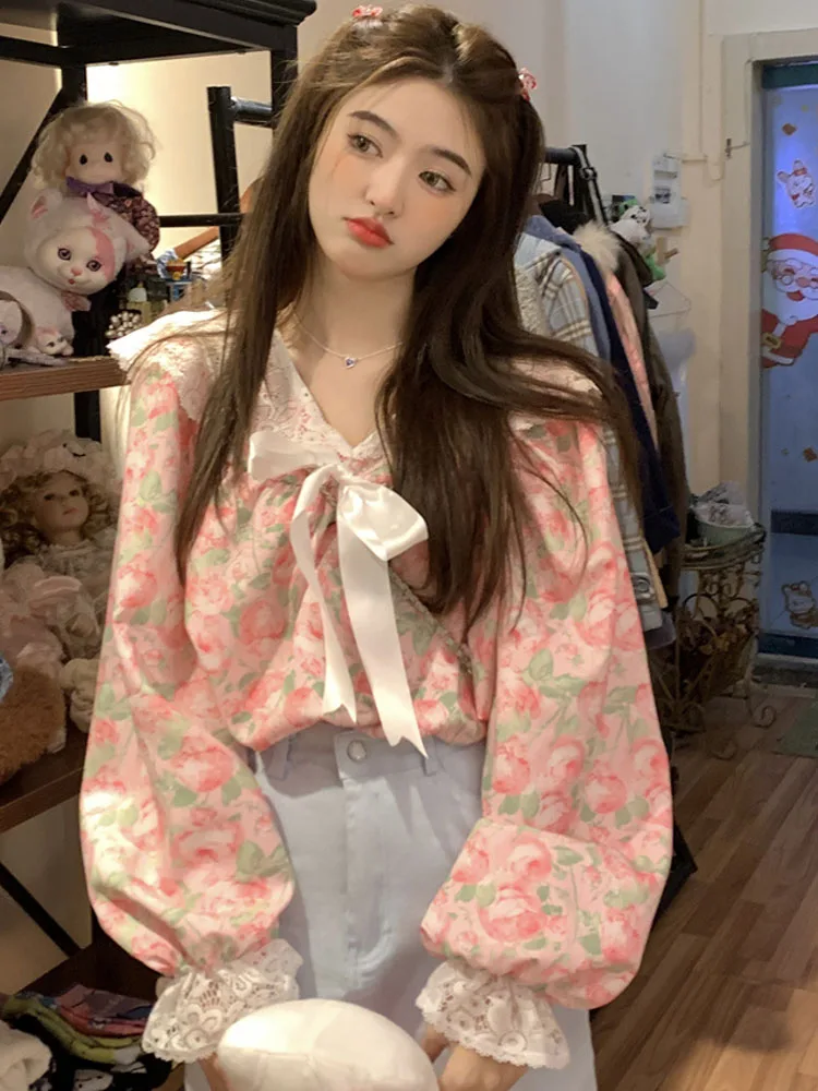 

KIMOKOKM Spring Summer Korea V-Neck Lace Vintage Flower Sweetheart Blouses Sweet Flare Sleeve Cute Ruffles Tender Lady Shirt