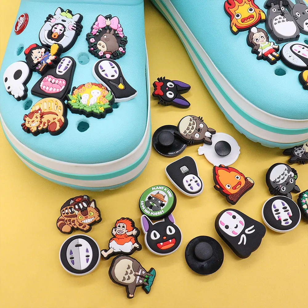 

Wholesale 50pcs Shoe Charms Cartoon Anime Cute Cat Ghost Girl PVC Garden Shoe Buckles Decoration Fit Croc Jibz Kids X-max Gift