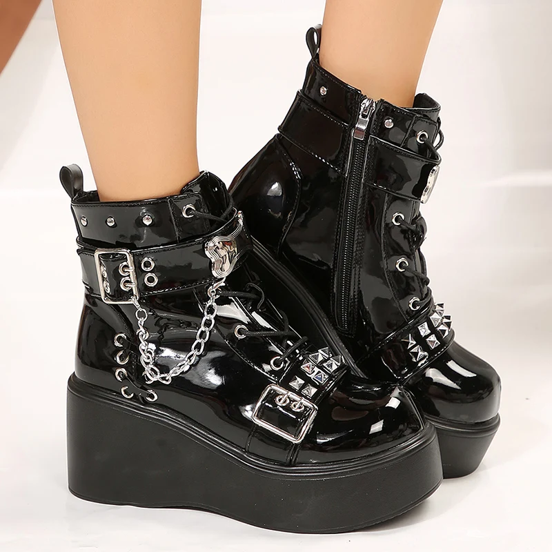 

Готические черные ботильоны из лакированной кожи, женские зимние ботинки 2023 на массивной платформе с металлической цепочкой женские туфли в стиле панк 42 Y2K