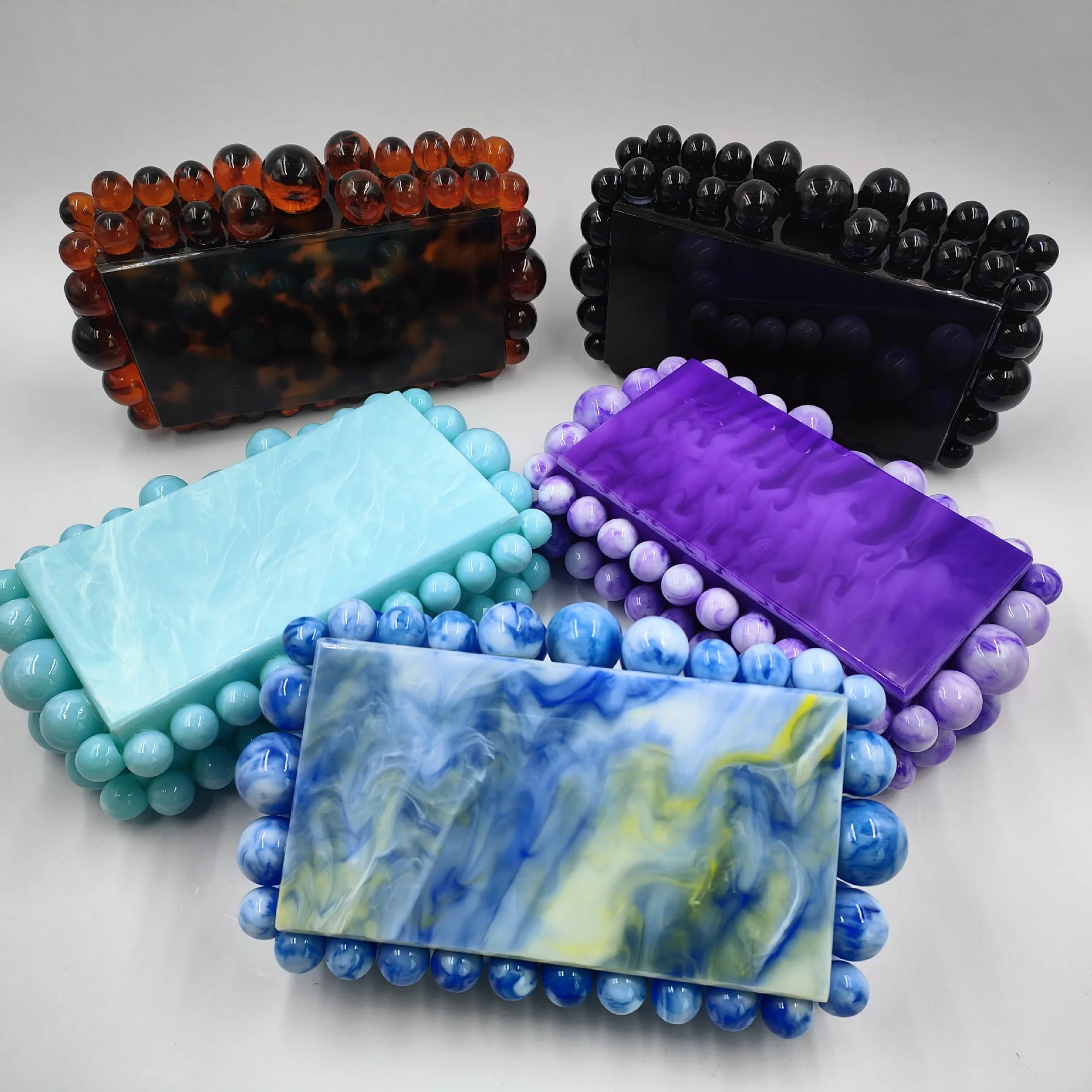 

Акриловые сумки в форме облака, сумка на плечо карамельного цвета, сумка через плечо, маленькая квадратная сумка, сумка на цепочке и ремешке, женская сумка, жемчужные ранцы, Новинка