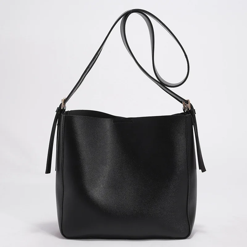 

2022 New Tide Versatile Large Capacity Bucket Bag with Diagonal Shoulder Purses Handbags