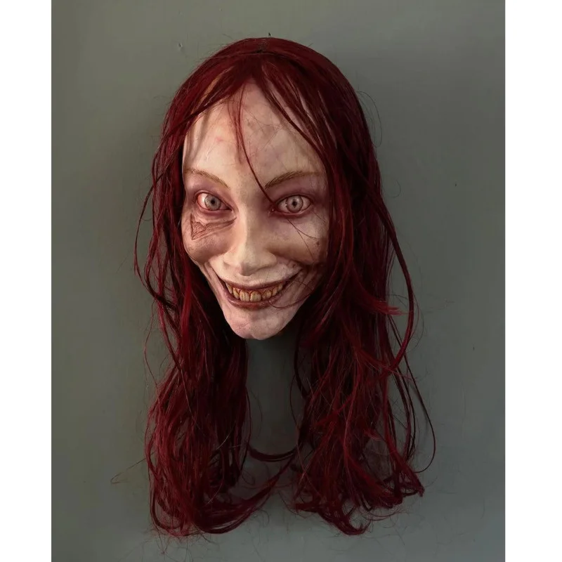 

Movie Evil Dead Rise Simulation Horror Killer Pendant Scary Halloween Movie Hanging Decor Creative Home Ornament Prop