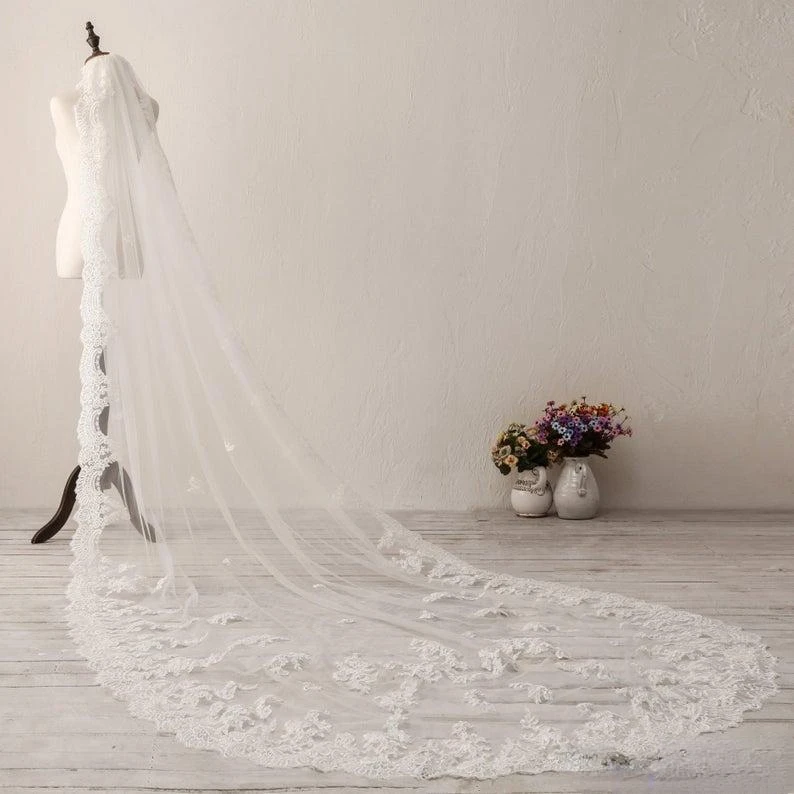 

Cheap Wedding Veils Lace Chapel Length Appliques Edge Bridal Veils White One Layers Custom Made Long Wedding Veil Fast Shipping