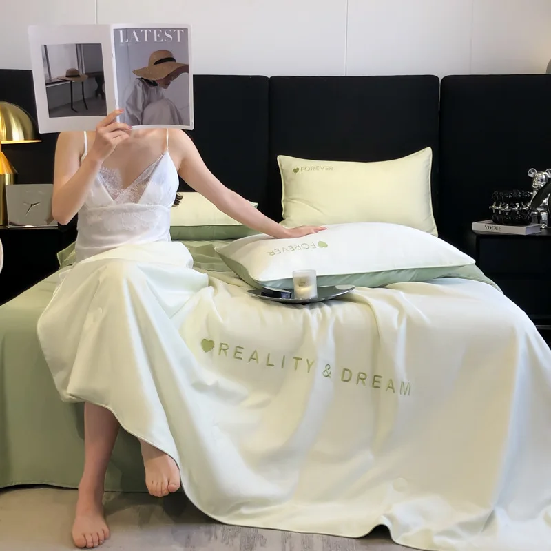 

Thin Ice Silk Summer Cool Quilt Air Conditioning Quilt Machine Washable Single Double Size Blanket Bedding