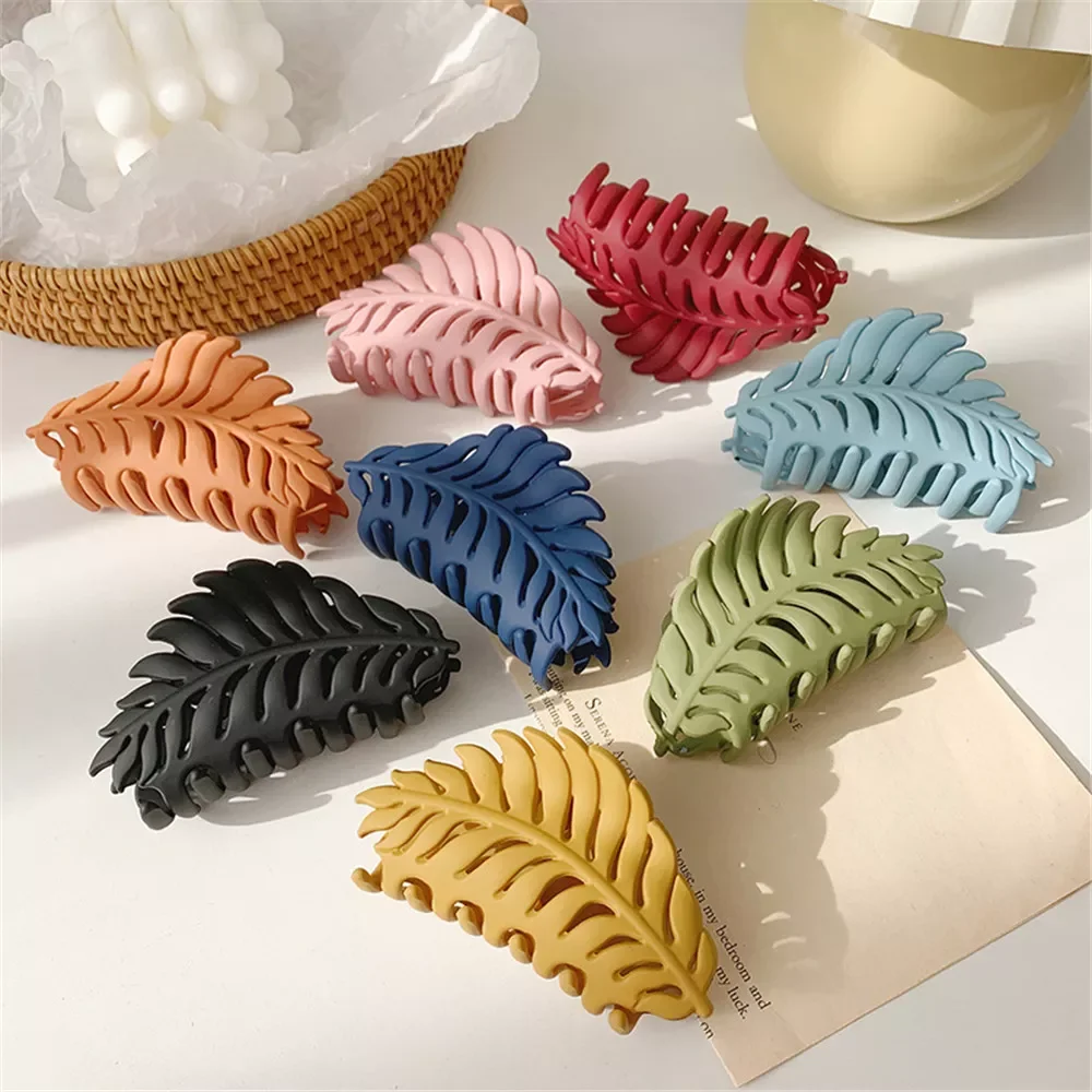 

Solid Color Claw Clip Large Barrette Crab Hair Claws Bath Clip Ponytail Clip for Women Girls Hairpins Headwear Hair Accessories