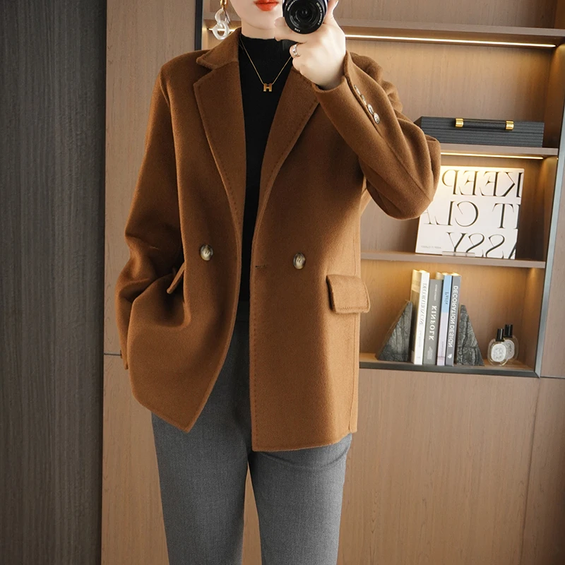 Рисунок 3 - Осенне-зимний женский двухсторонний