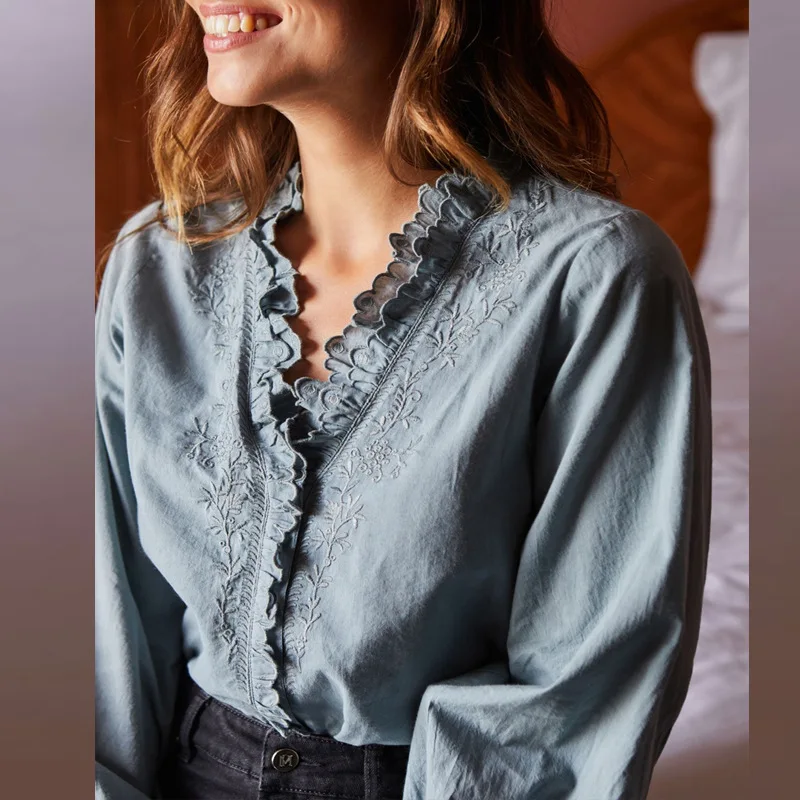 

Vintage V-Neck Embroidered Women's Shirts Long Sleeve Ruffles 2022 Fall New Women's Temperament Commuter Single Breasted Blouse