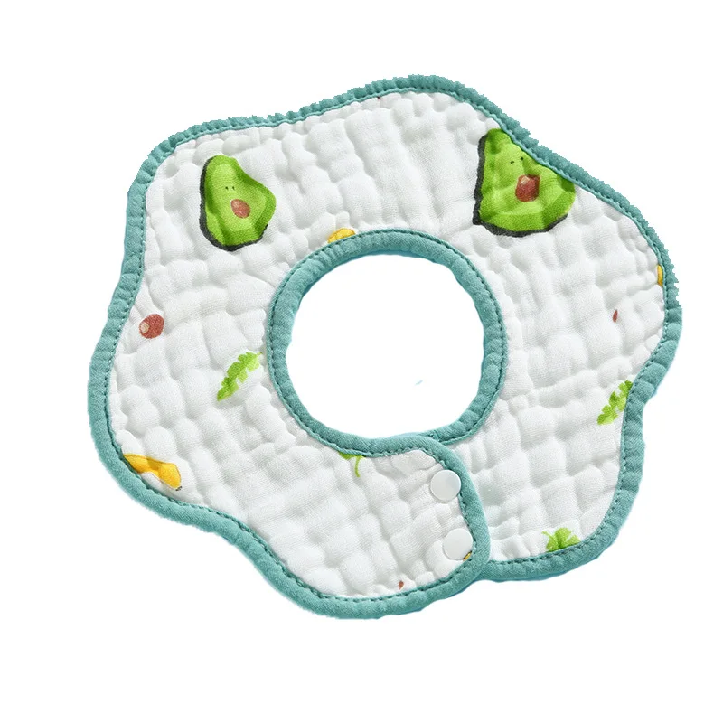 Хлопковое полотенце с принтом детский Слюнявчик лепестками моющийся