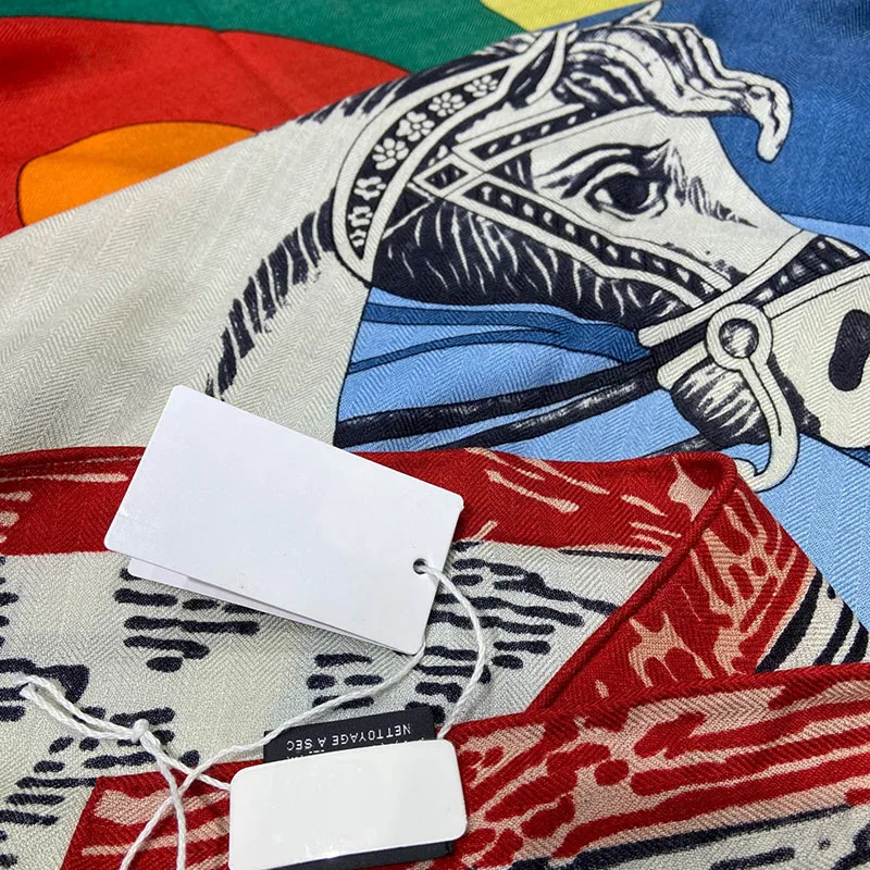 Рисунок 6 - Шарфы для женщин