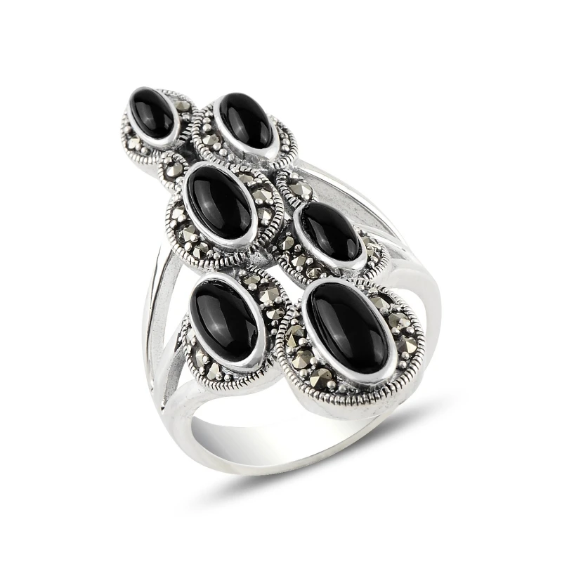 

Silver 925 Sterling Onyx & Marcasite Ring