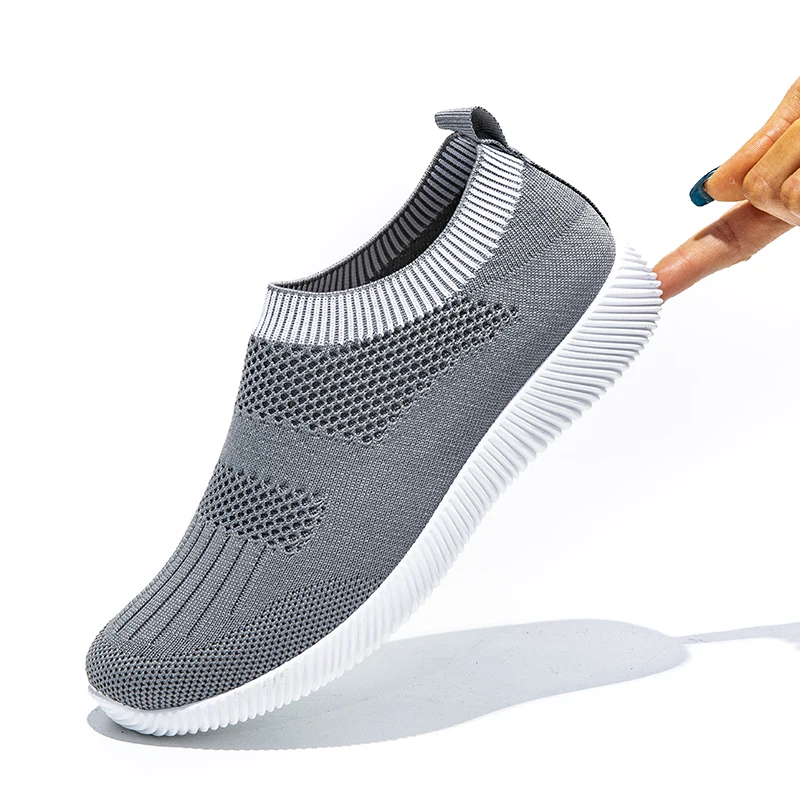 

Plus Size Women Shoes Flats Sports Knitting Sock Sneakers Spring Summer Slip On Lightweight Breathable Vulcanized Shoes 35-43