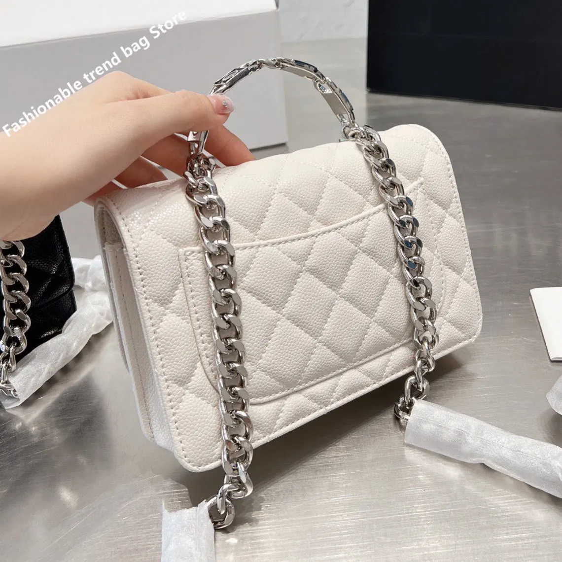 

Women's Branded Shoulder Bag Luxury Handbags for Women 2022 New Trend Designer Luxury Fashion Caviar Silver Chain Shoulder Bag