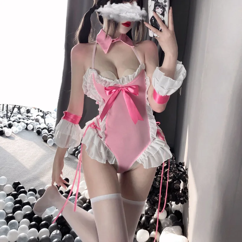 Боди женское на шнуровке с оборками и открытой спиной |