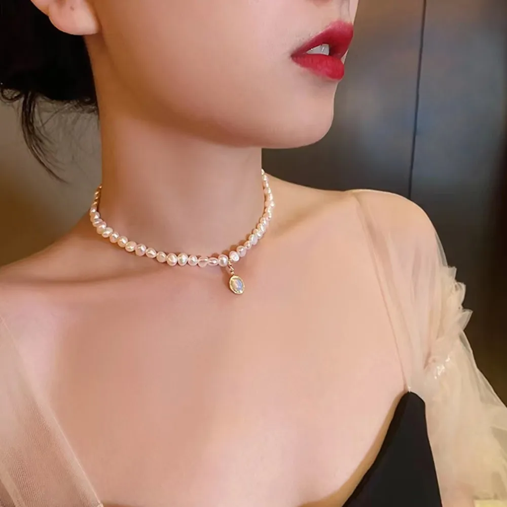 

Natural freshwater pearl necklace female personality pendant temperament elegant wind clavicle necklace